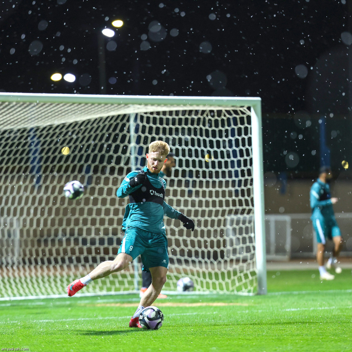 العروبة تحت المطر