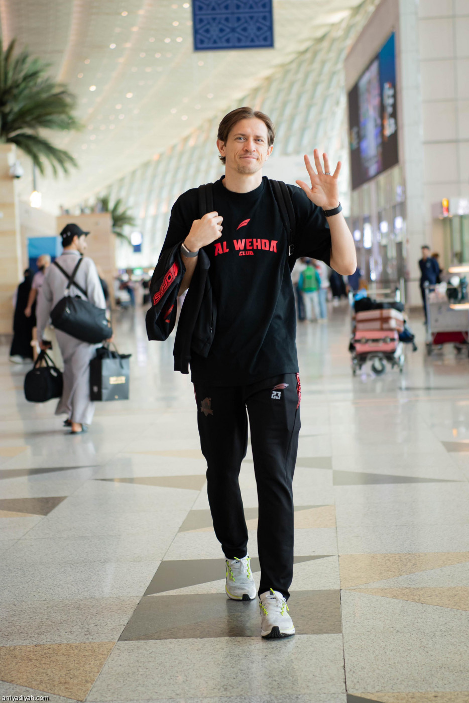 الوحدة إلى الرياض