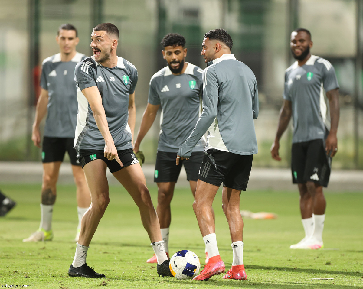 موعد مع التاريخ