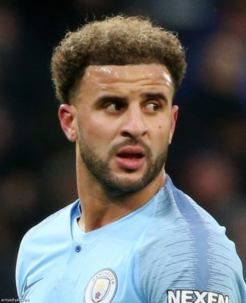 الخطوط الخلفية 
تستنزف العمالقة