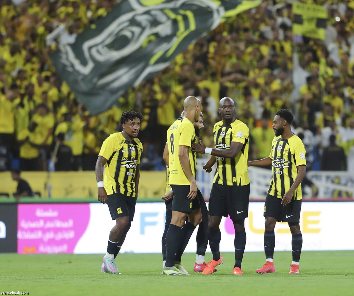 الاتحاد يقلبها