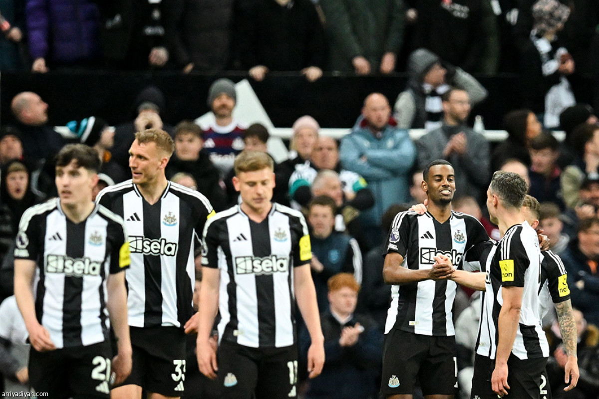 نيوكاسل يستعرض