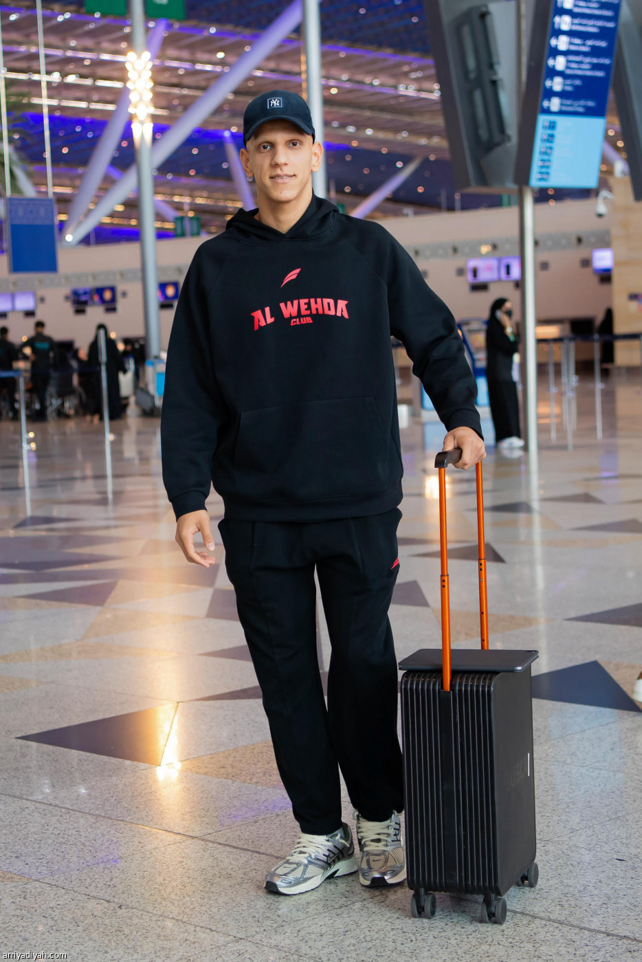 استعداد ومغادرة