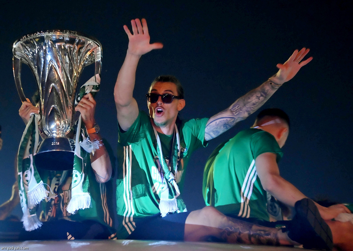 مسيرة الأبطال