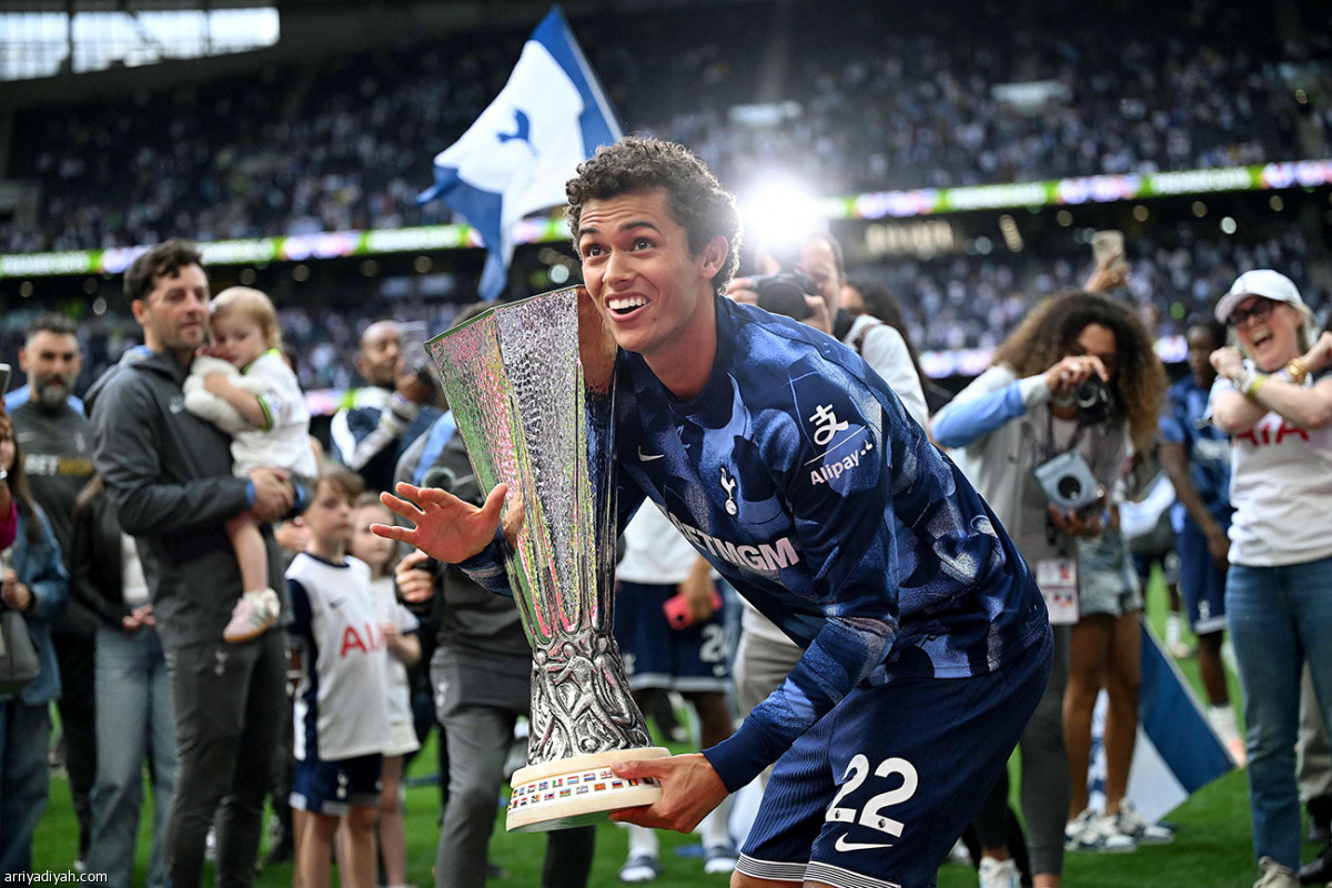 احتفالية التتويج