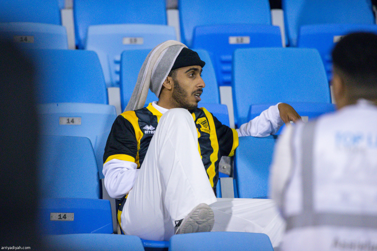 قطار الاتحاد يتوقف