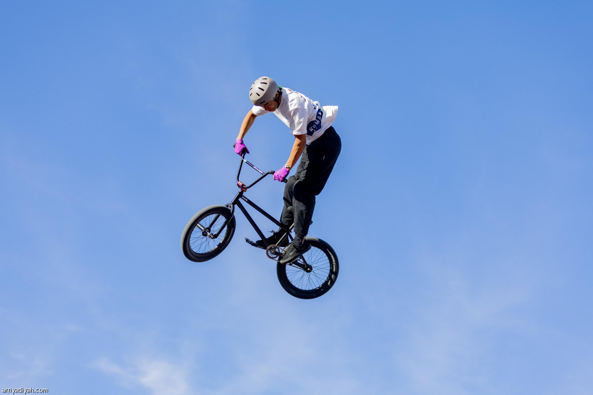 الدراجات الحضرية.. تستعرض