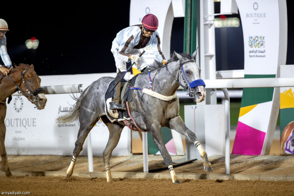 «تيندل الجسرة» ينتزع أغلى أشواط حفل الـ35