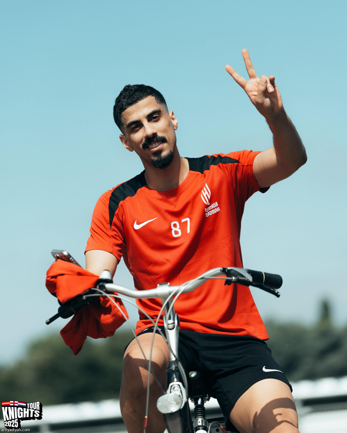 جونزاليس يفرض الدراجة