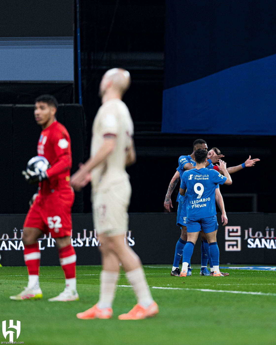 احتفال أزرق