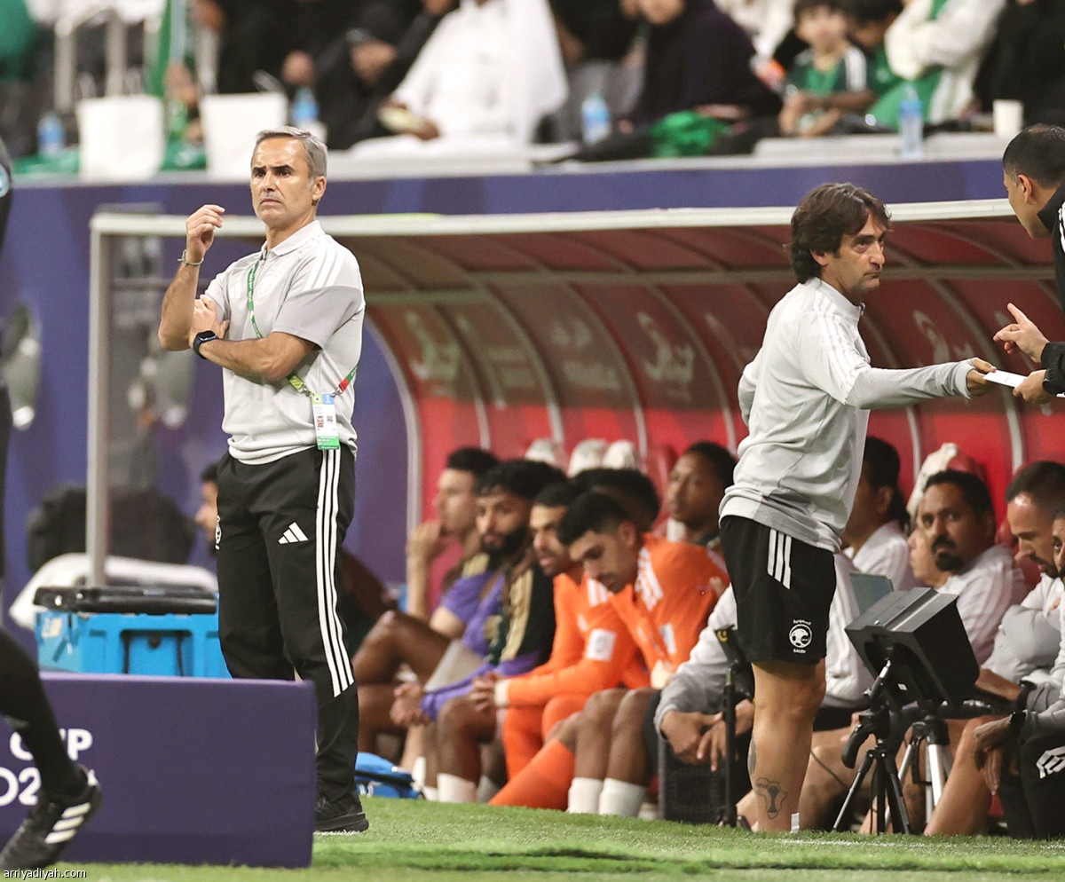 فوز.. صدارة.. وتأهل