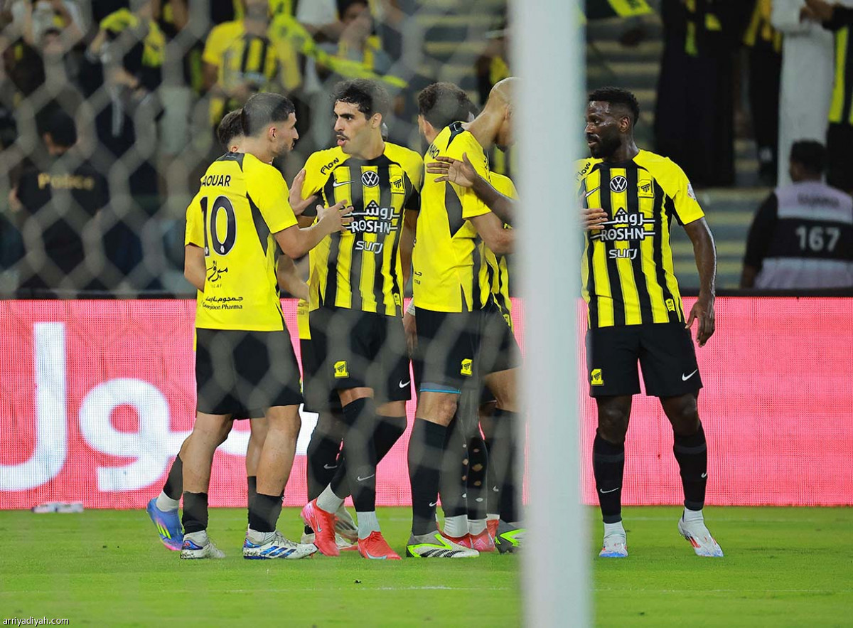 «النمور» تقترب