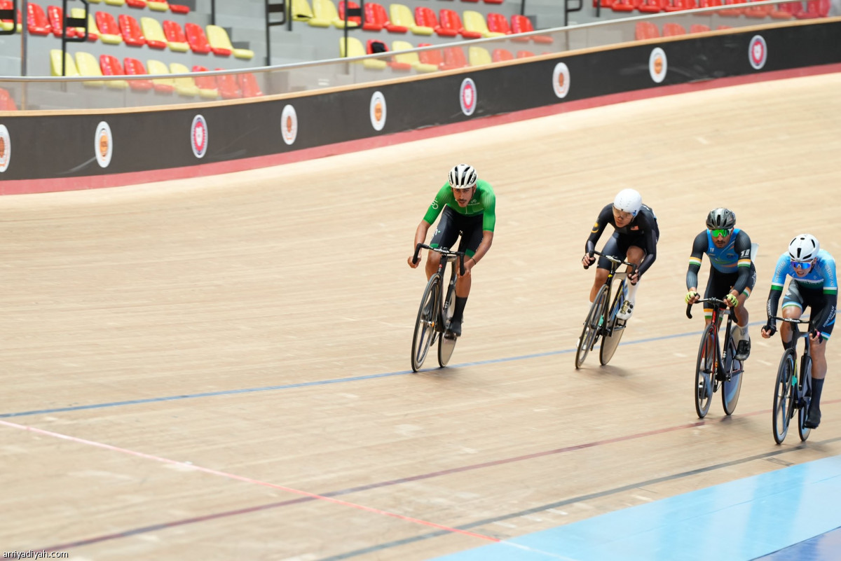 الخليفة.. الثامن آسيويا