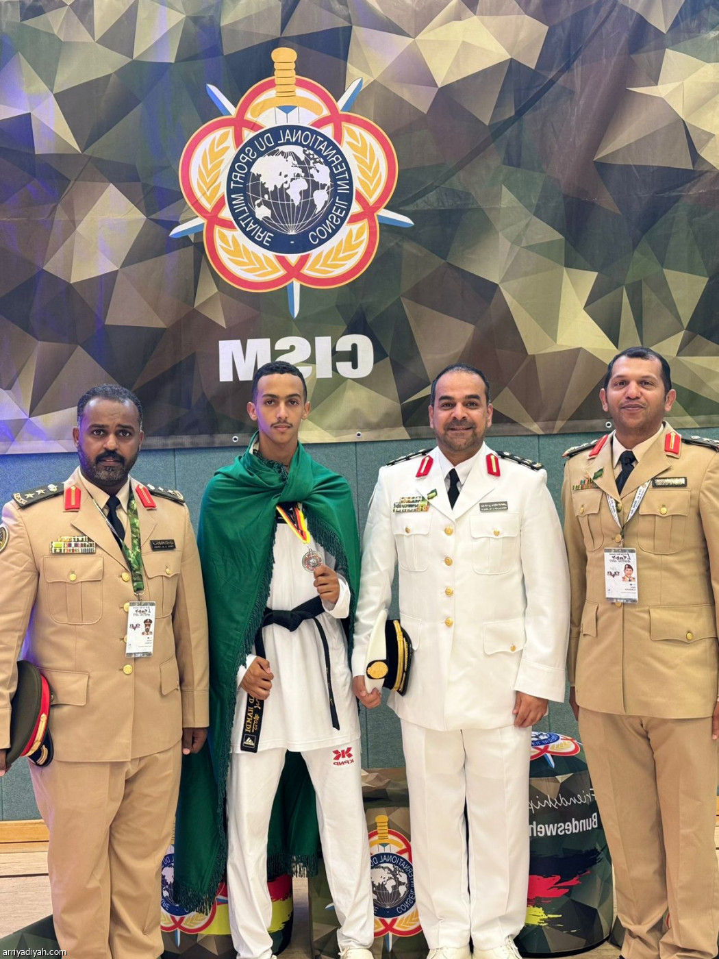 الأخضر.. ثالث العالم