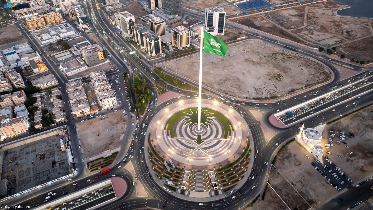 المدن السعودية تحتفي بـ«يوم العلم»