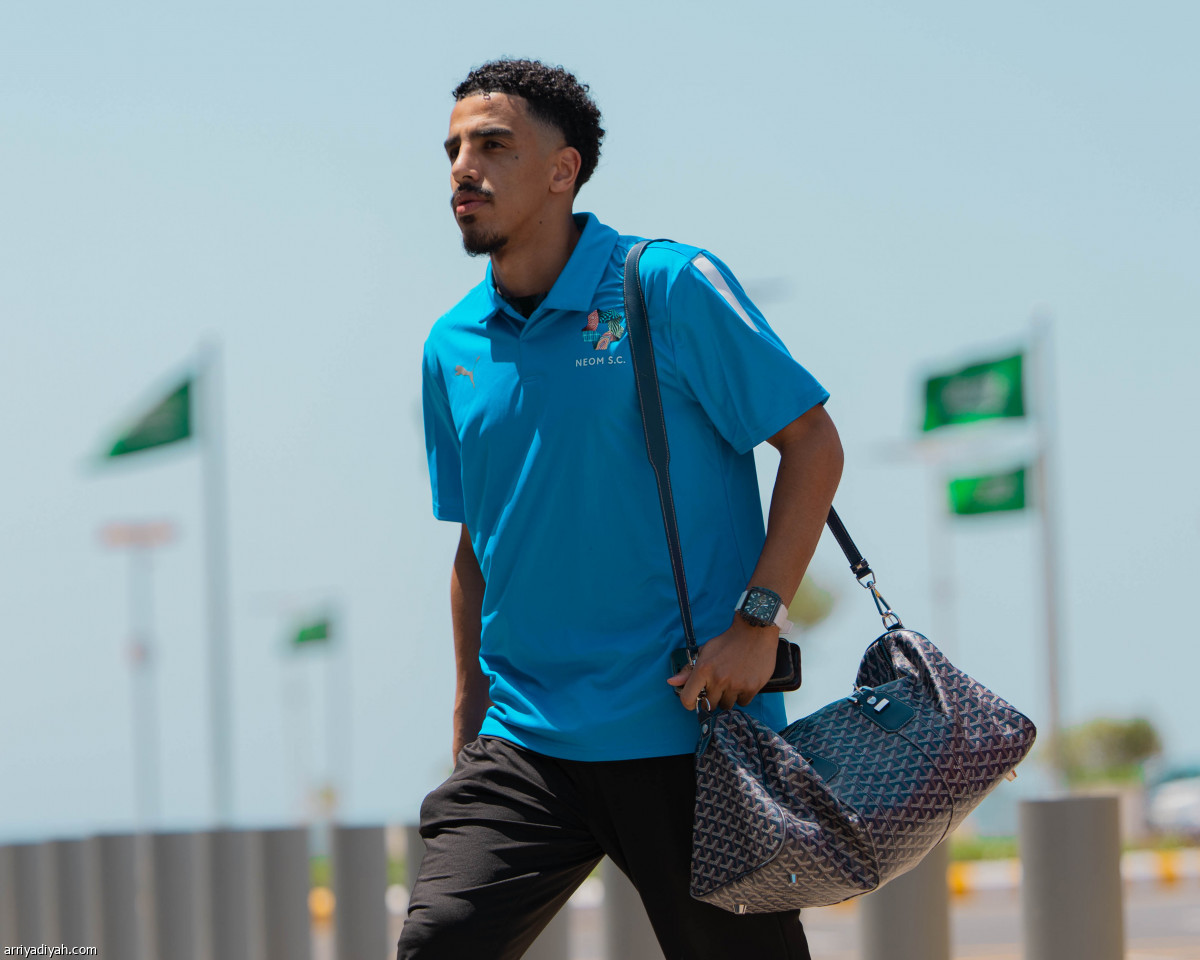 نيوم إلى إسبانيا